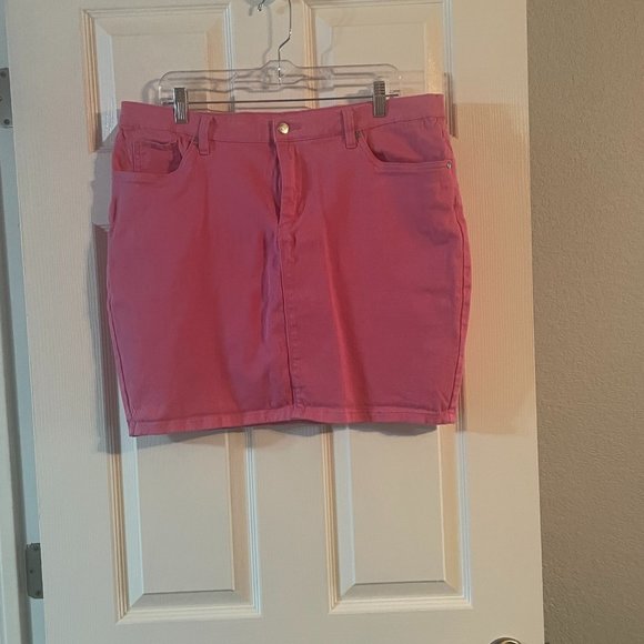Mini Jean Skirt - - Picture 1 of 3